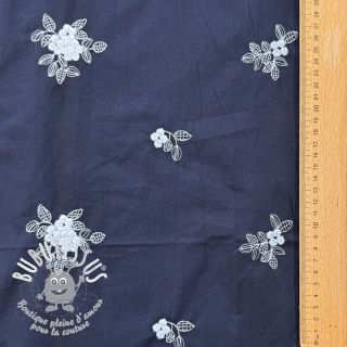 Tissu coton VOILE EMBROIDERY Flowers navy