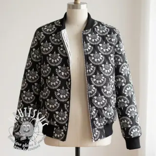 Tissu coton VOILE STEPPED Bouquet flowers balck digital print