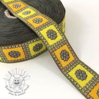 Jacquard Square yellow